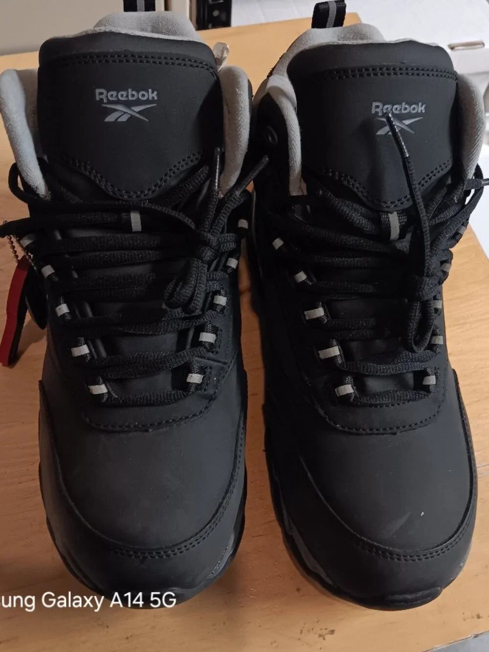 REEBOK Beamer Mens 8W Black Leather Waterproof Composite Toe Work Boots RB1067